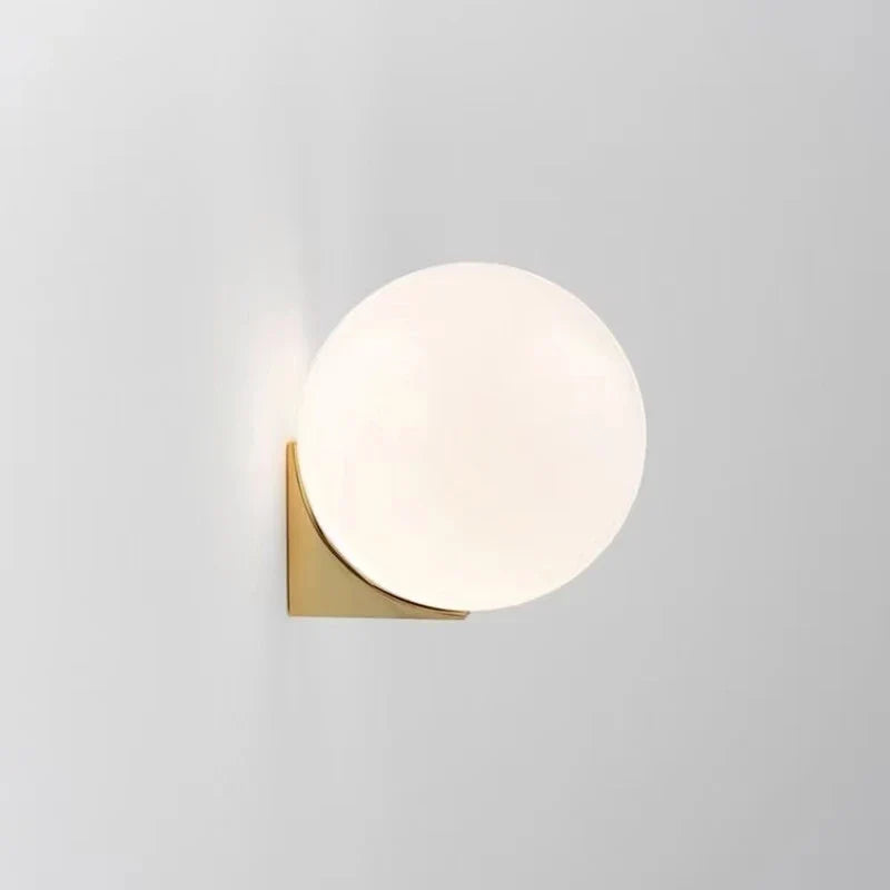 סולחה – גופי קיר LED מודרניים עם כדור זכוכית לחדר שינה